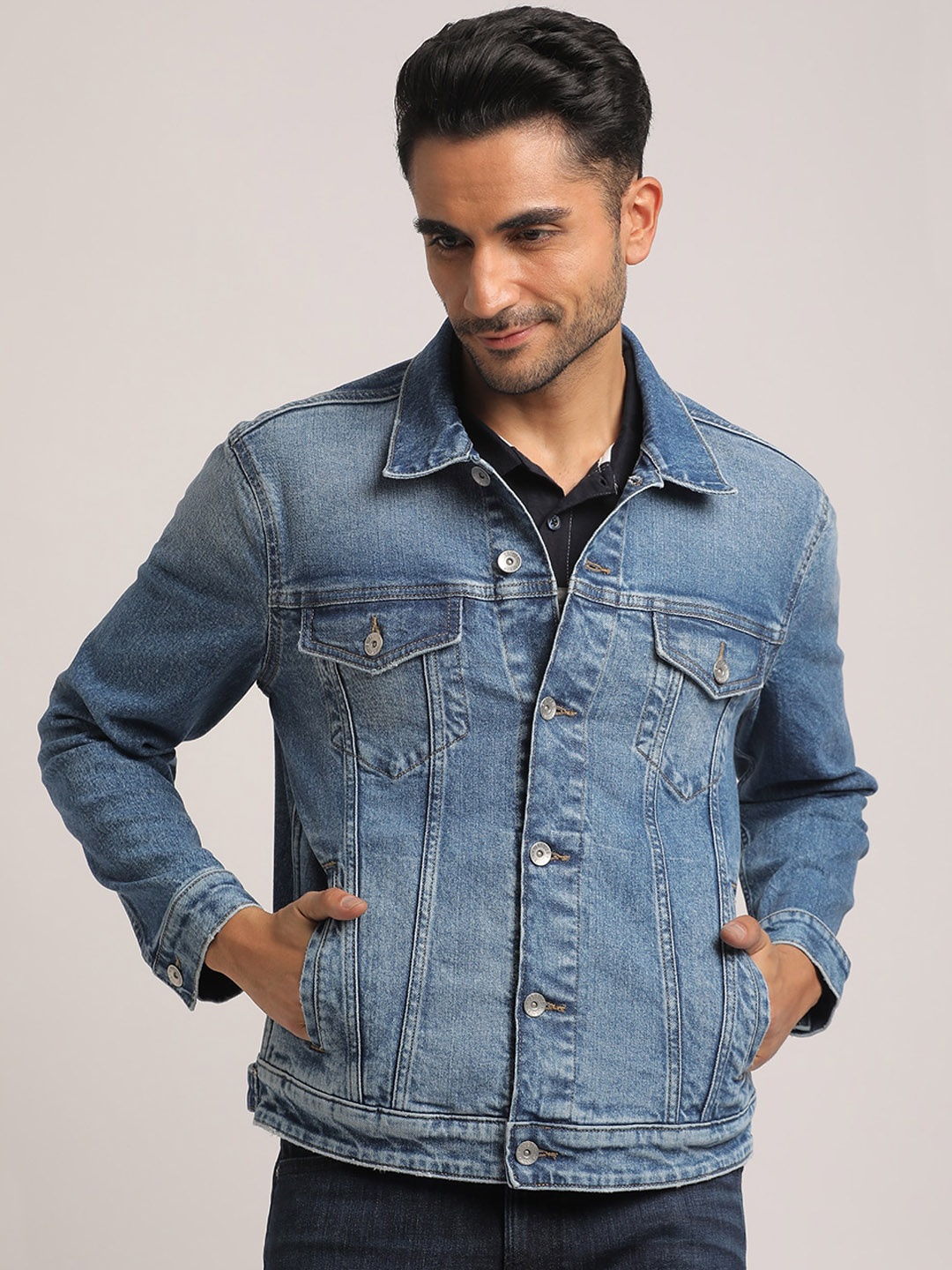 

EVERBLUE Men Classic Mid Blue Cotton Stretch Denim Jacket