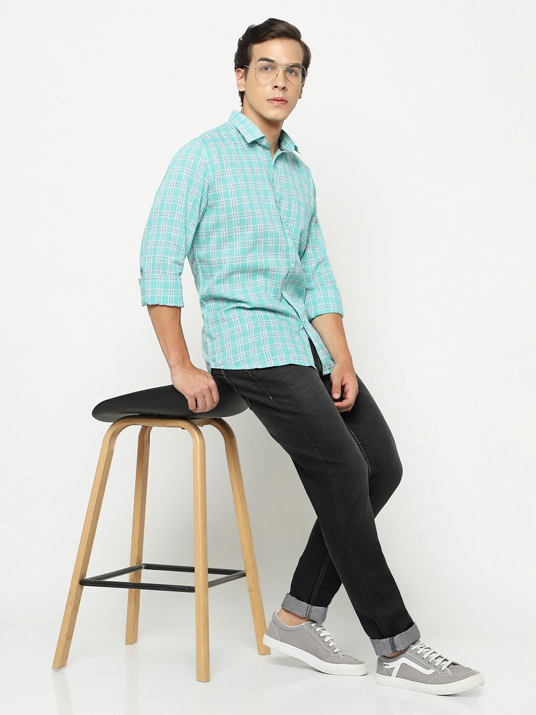 

Crimsoune Club Classic Slim Fit Opaque Checked Cotton Casual Shirt, Green