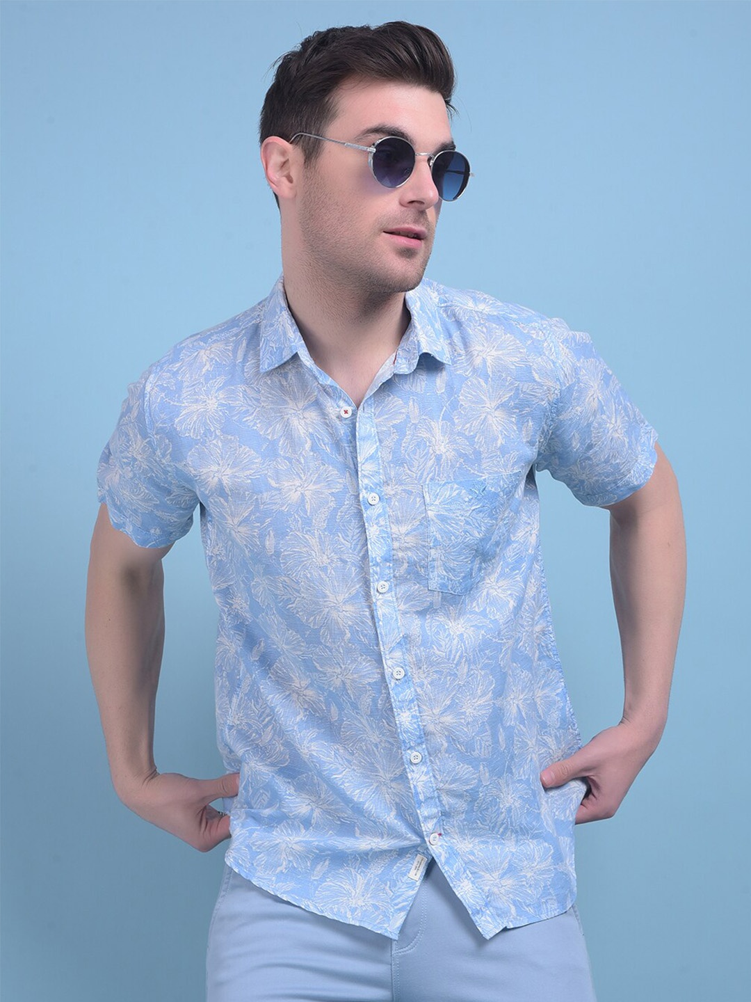

Crimsoune Club Spread Collar Short Sleeves Classic Slim Fit Floral Printed Casual Shirt, Blue