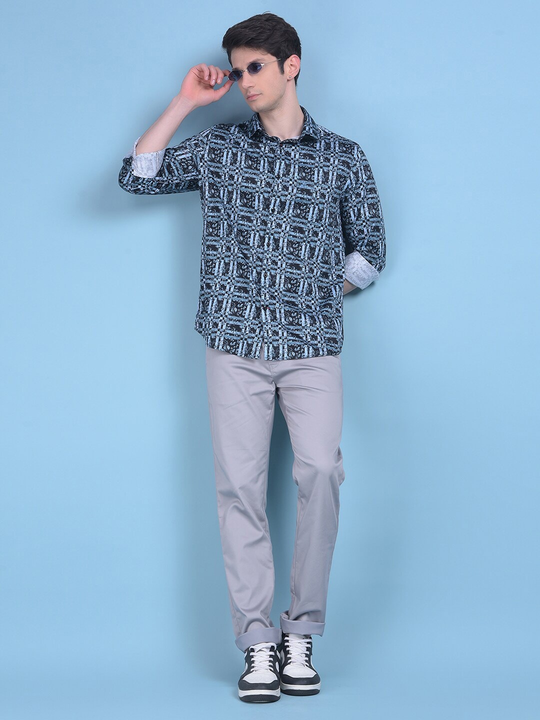 

Crimsoune Club Classic Slim Fit Opaque Floral Printed Cotton Casual Shirt, Blue