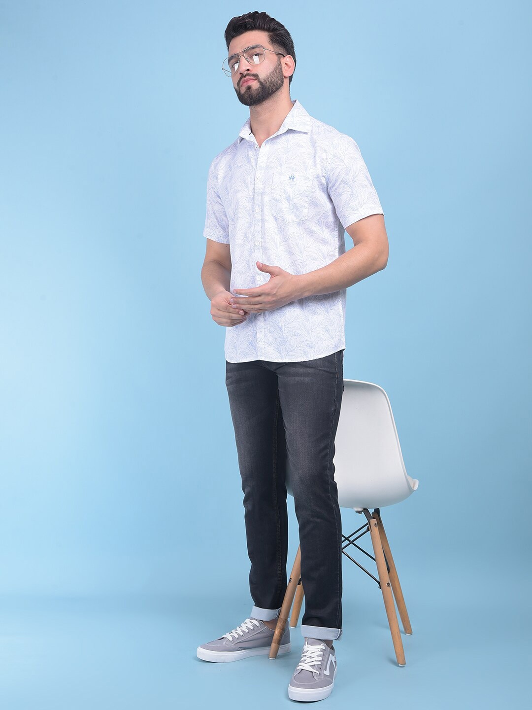 

Crimsoune Club Classic Slim Fit Opaque Floral Printed Cotton Casual Shirt, White