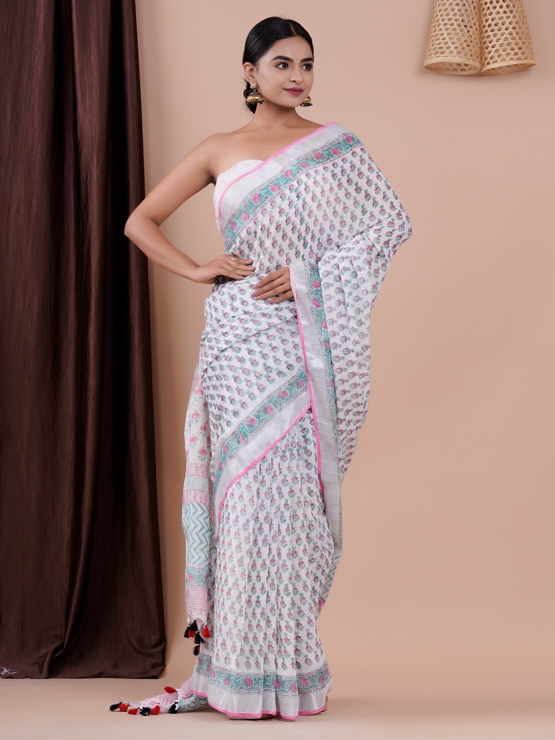 

Shivanya Handicrafts Floral Block Print Saree, White