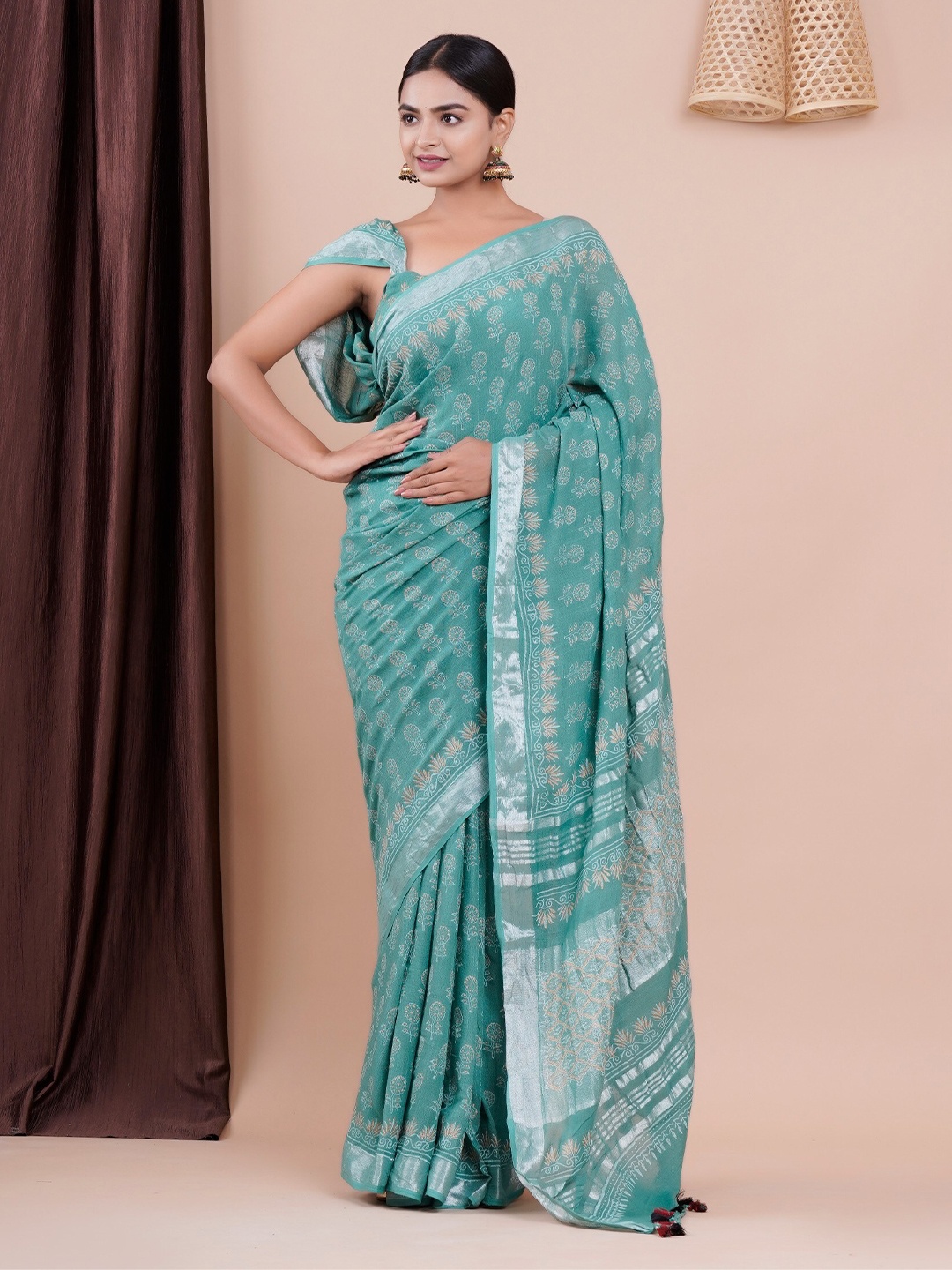 

Shivanya Handicrafts Floral Block Print Saree, Blue