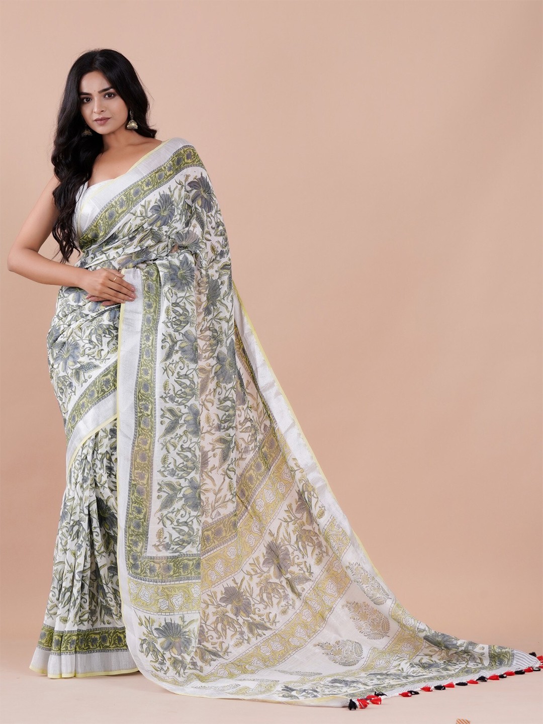 

Shivanya Handicrafts Floral Block Print Saree, White