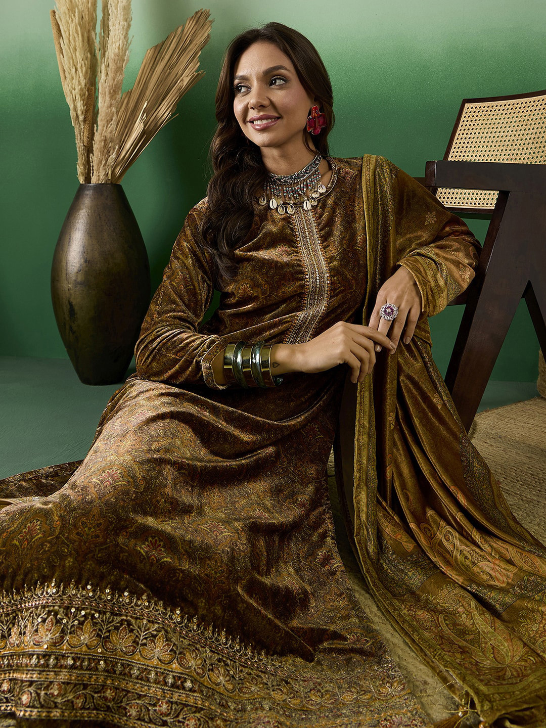 

Sangria Floral Printed Straight Kurta With Trouser & Dupatta, Yellow