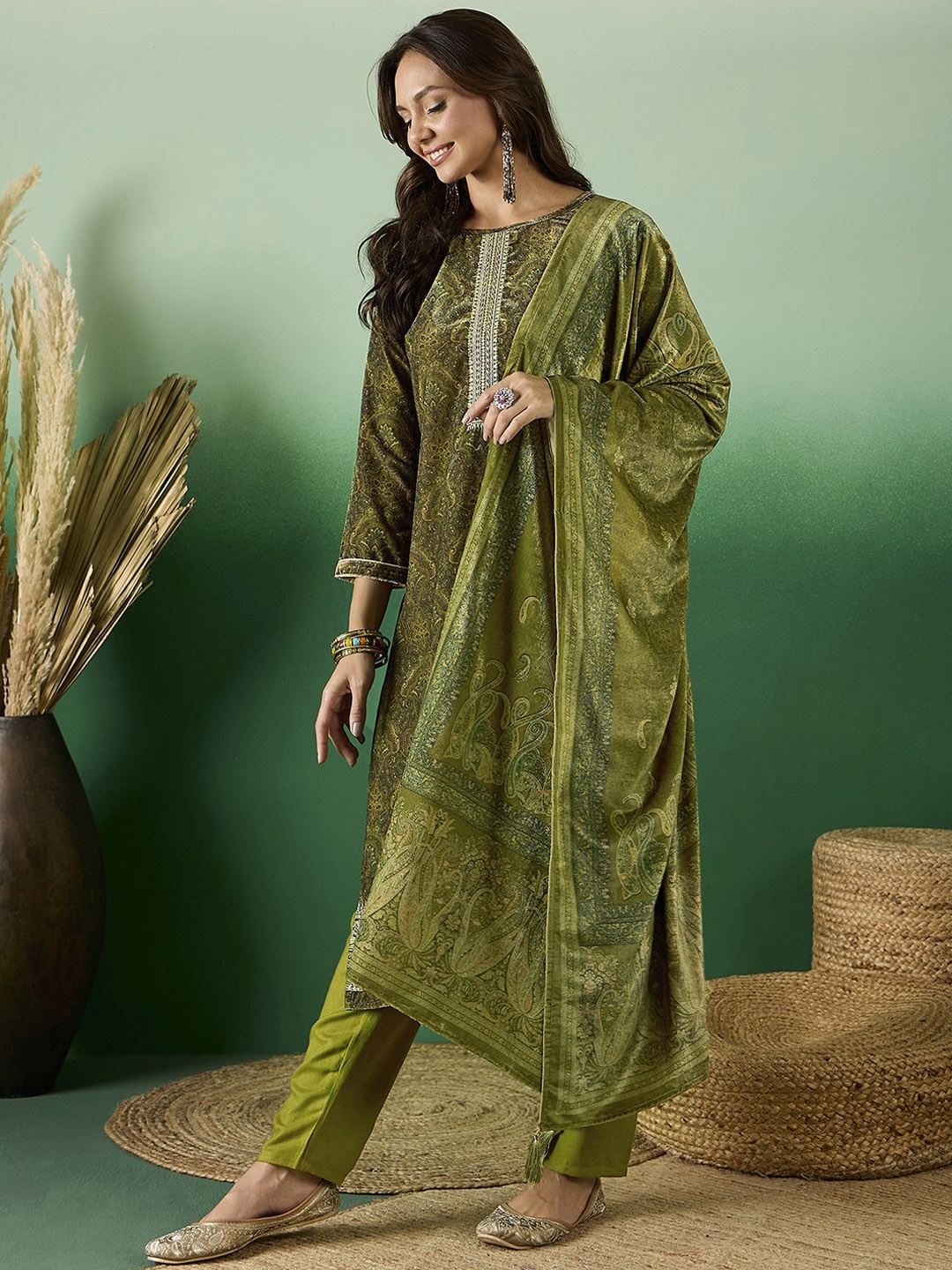 

Sangria Floral Printed Straight Kurta With Trouser & Dupatta, Green