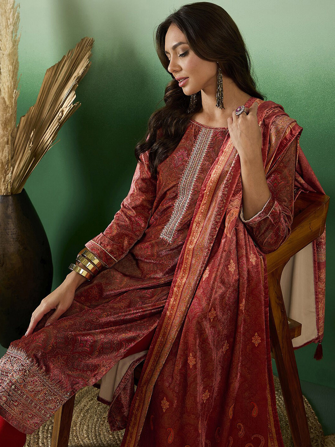 

Sangria Floral Printed Straight Kurta With Trouser & Dupatta, Orange