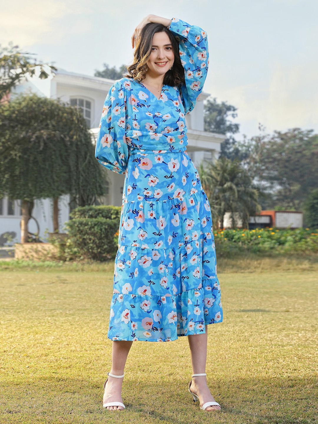 

plusS Blue Floral Printed V-Neck Flared Sleeve Wrap Dress