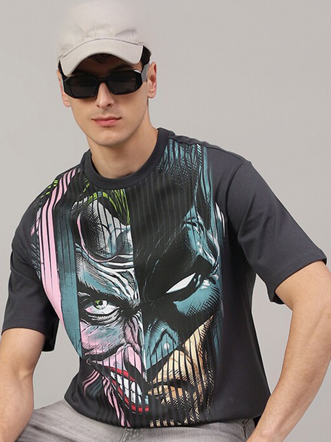 

Free Authority Batman Printed Loose-Fit Pure-Cotton T-Shirt, Grey