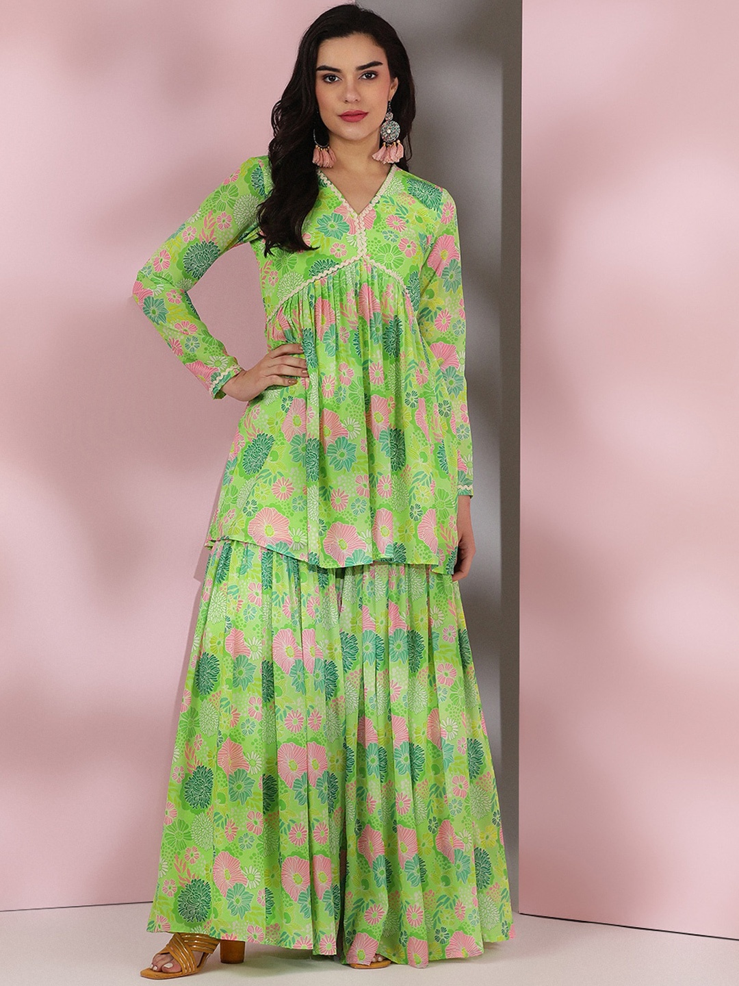 

Inddus Women Floral Printed Pleated Gotta Patti Kurta with Sharara, Green
