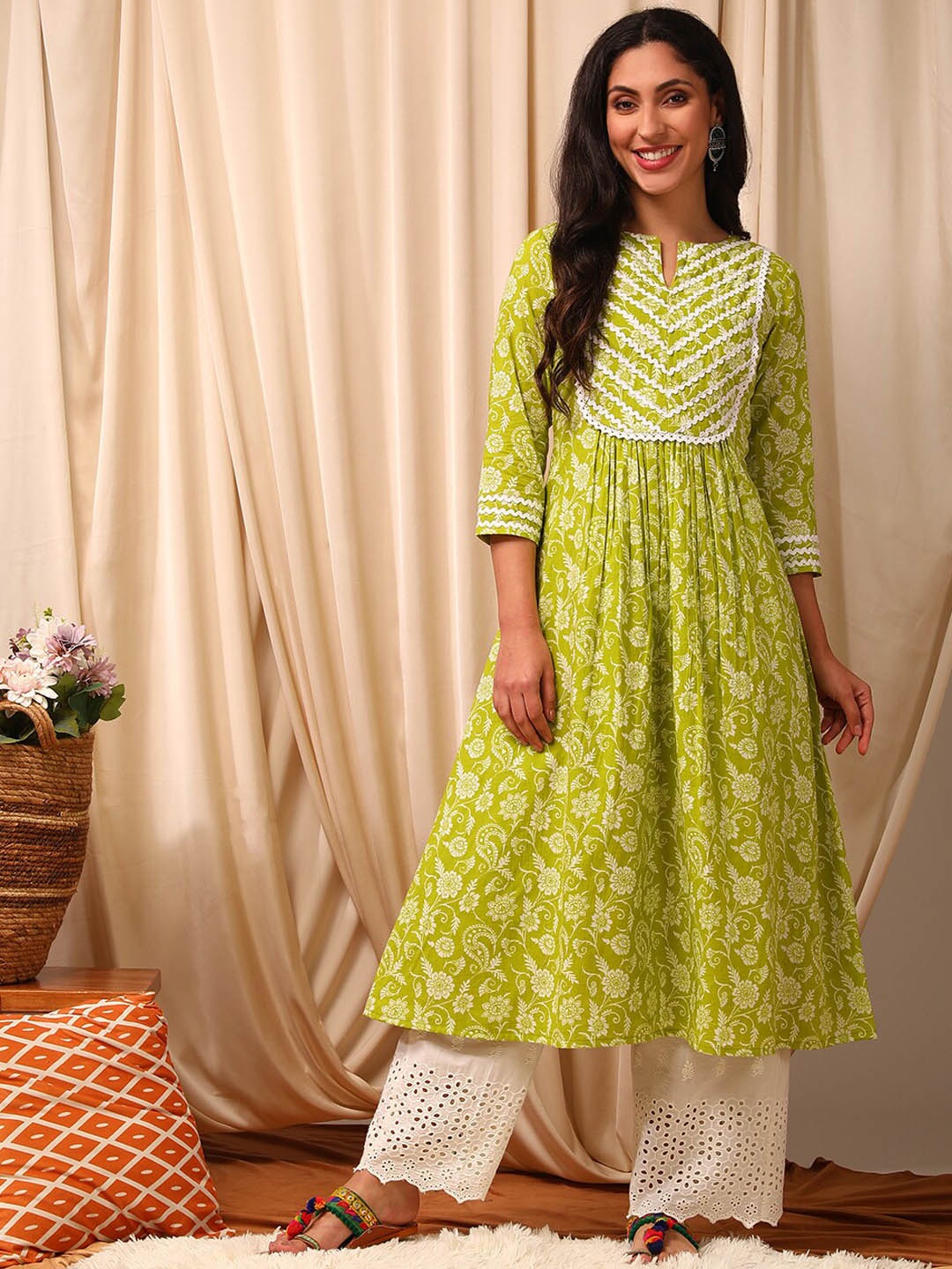 

Inddus Floral Printed Pure Cotton Anarkali Kurta, Green