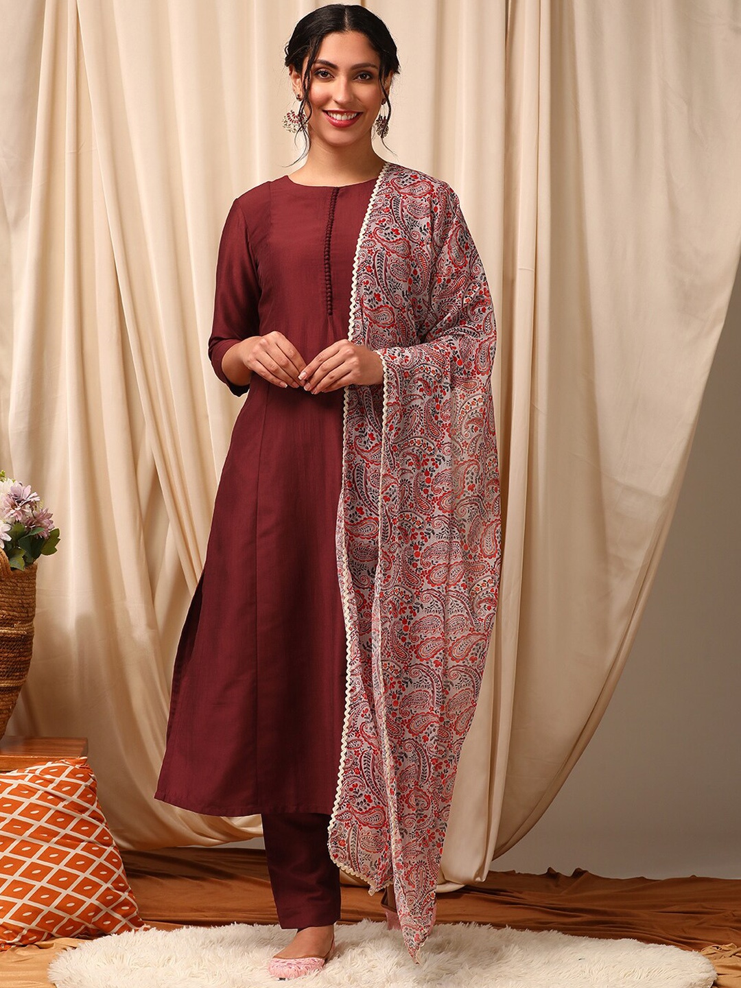 

Inddus Women Panelled Kurta with Trousers & With Dupatta, Maroon