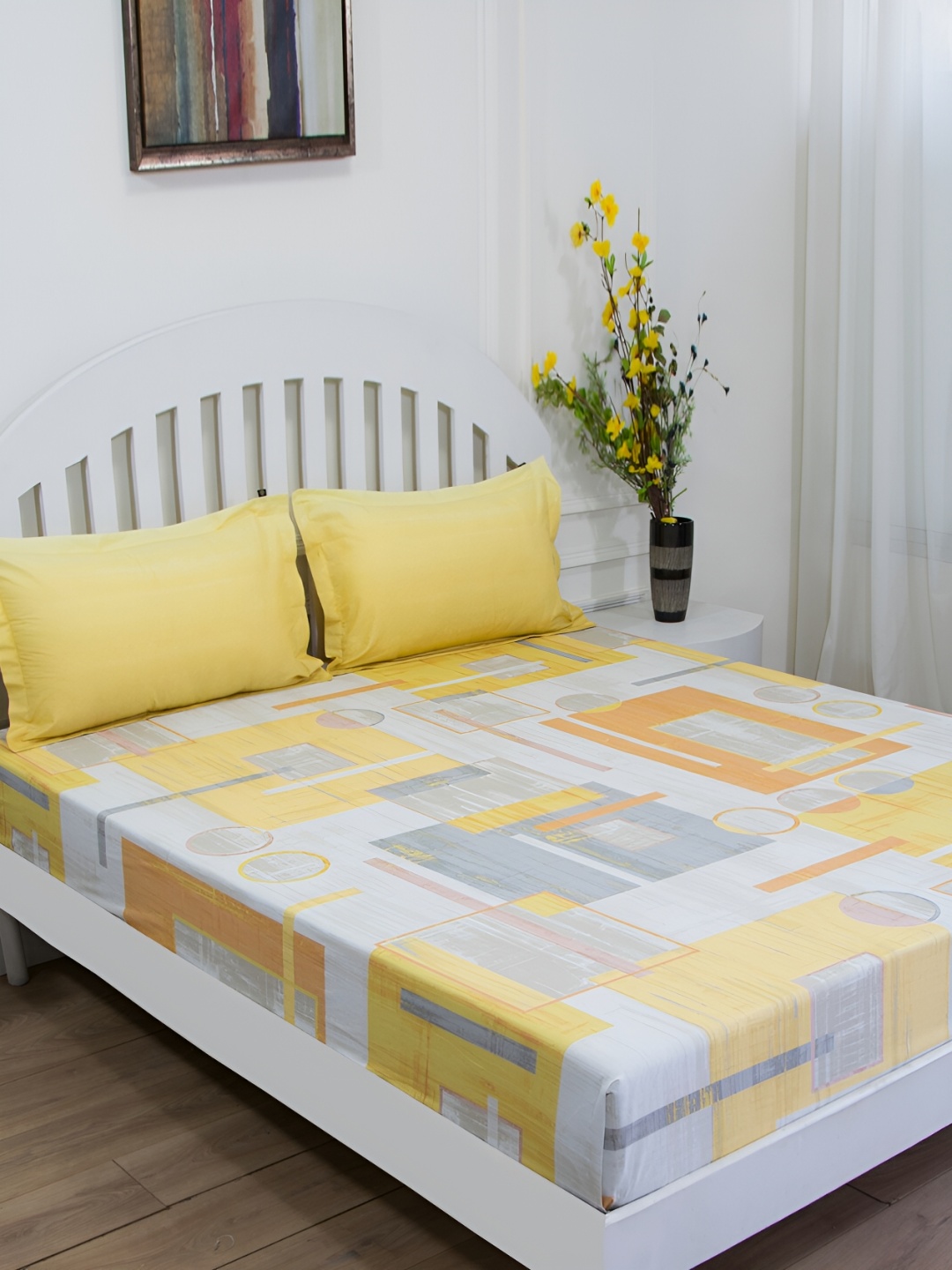 

GM Yellow & Grey Geometric 144 TC Queen Bedsheet with 2 Pillow Covers