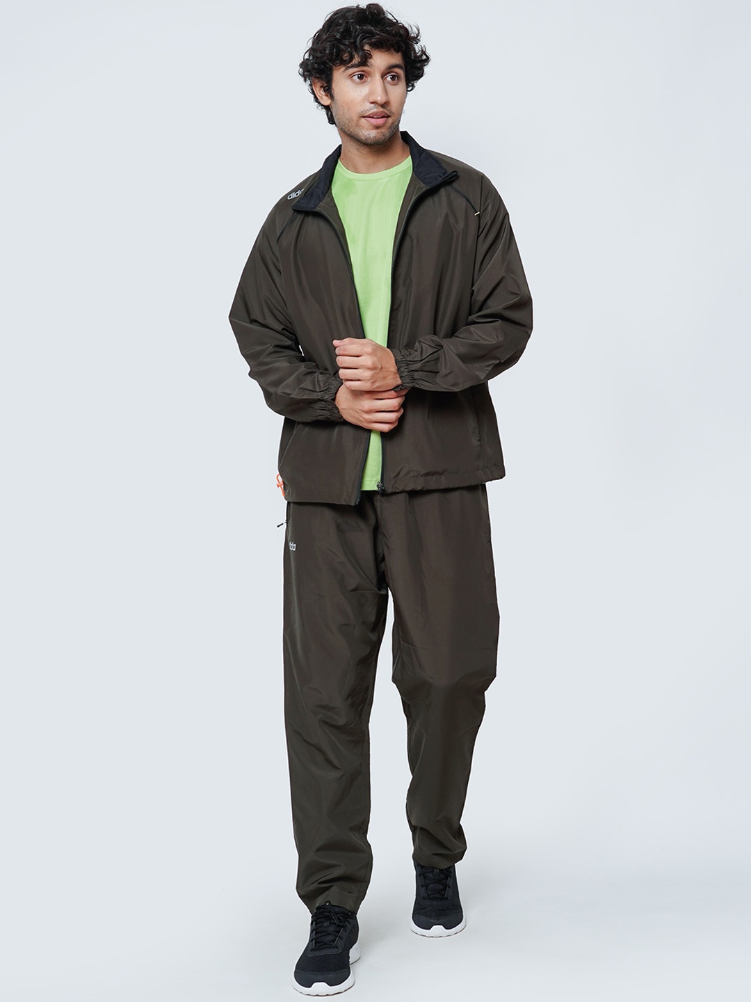 

DIDA Men Comfort Fit Active Mock Collar Tracksuits, Green