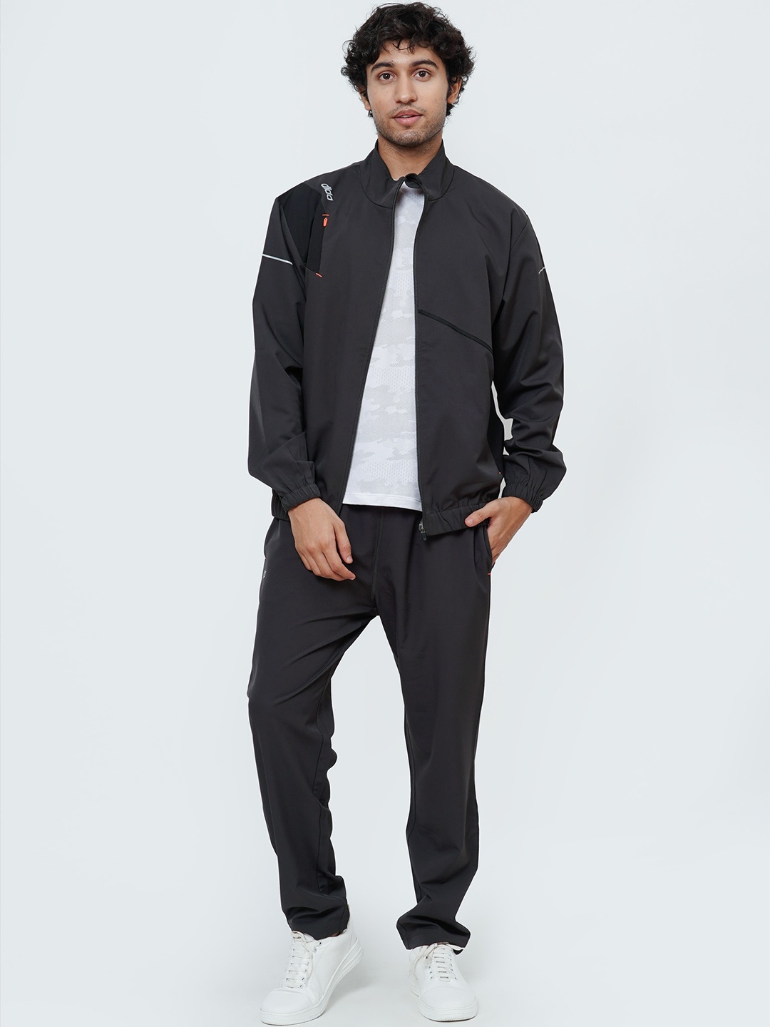 

DIDA Men Light Weight Regular Comfort Tracksuit, Charcoal