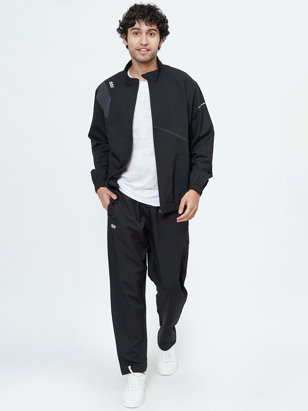 

DIDA Men Comfort Fit Mock Collar Light Weight Tracksuit, Black