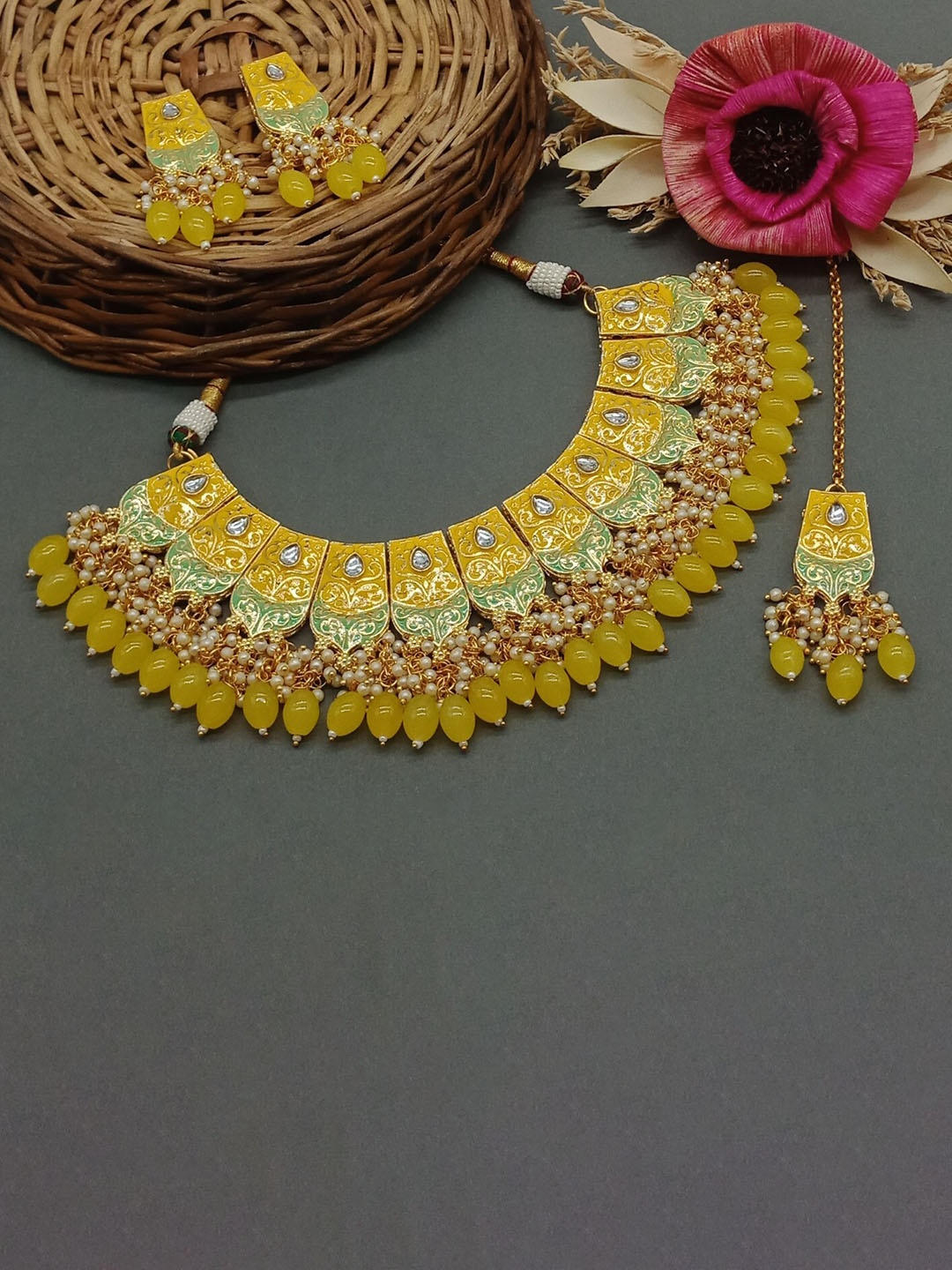 

AASHISH IMITATION Gold-Plated Kundan Studded Jewellery Set