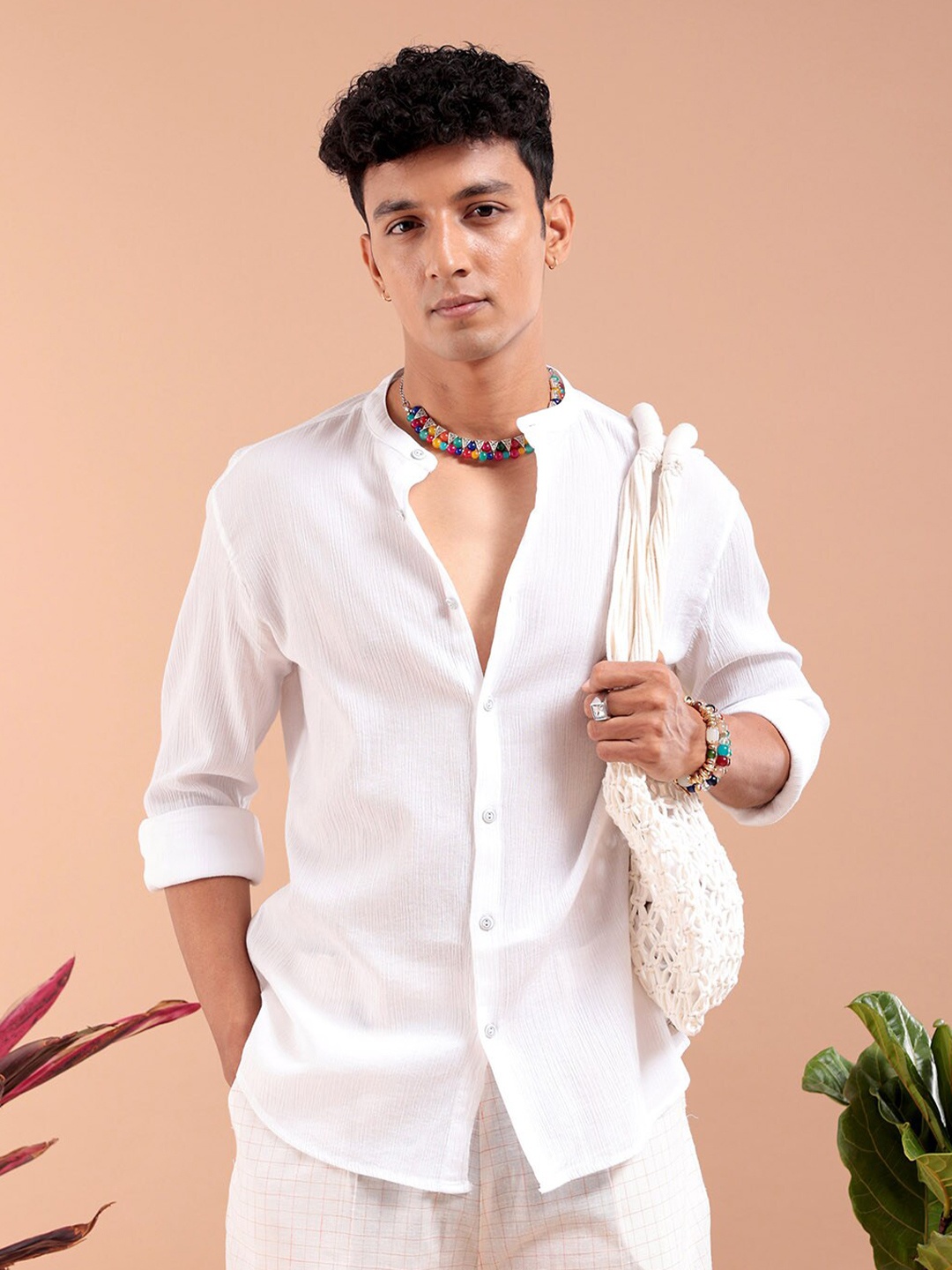 

The Indian Garage Co Men Slim Fit Textured Mandarin Collar Resortwear Shirt, White