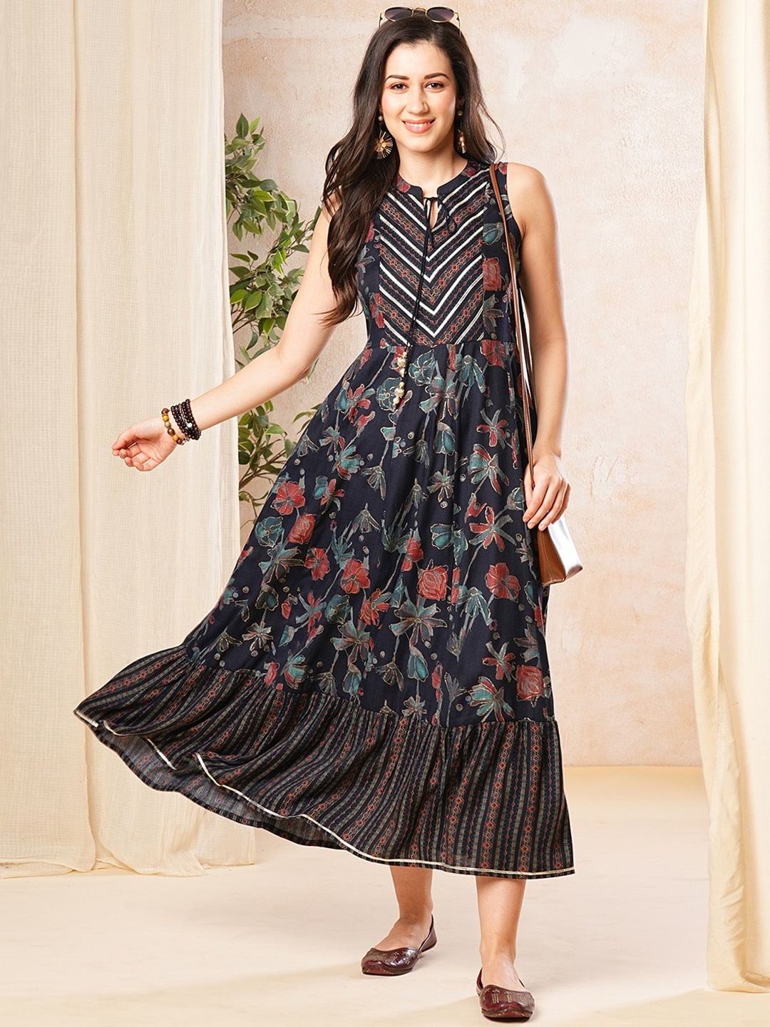 

Globus Floral Print tie-Up Mandarin Collar Fusion A-Line Maxi Dress, Blue