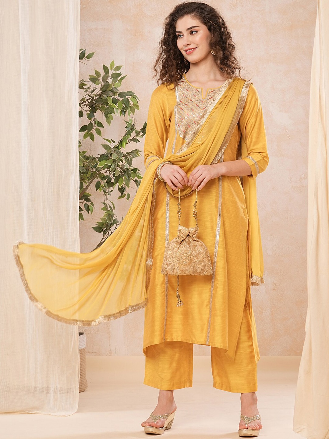 

Globus Women Ethnic Motifs Yoke Design Panelled Sequinned Kurta with Trousers & With Dupatta, Mustard