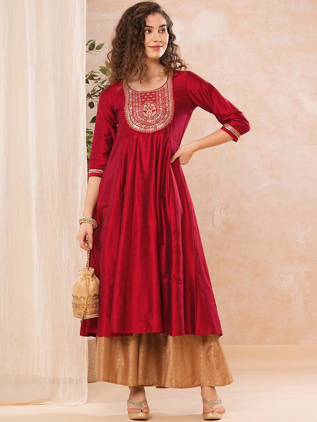 

Globus Ethnic Embroidered Sequinned Anarkali Kurta, Red