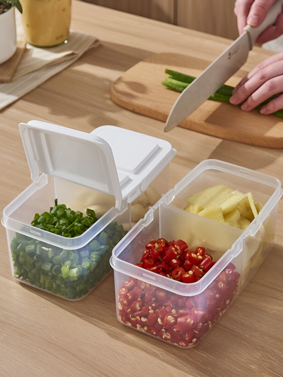 

2Mech White & Transparent 2 Pieces Fridge Food Container 1l