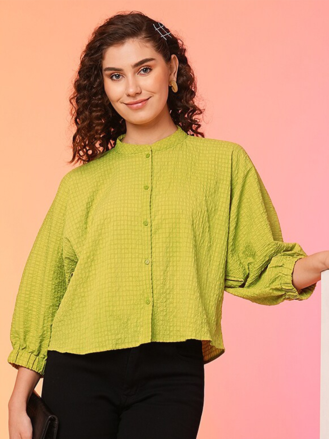 

Globus Mandarin Collar Bishop Sleeves Oversized Top, Lime green