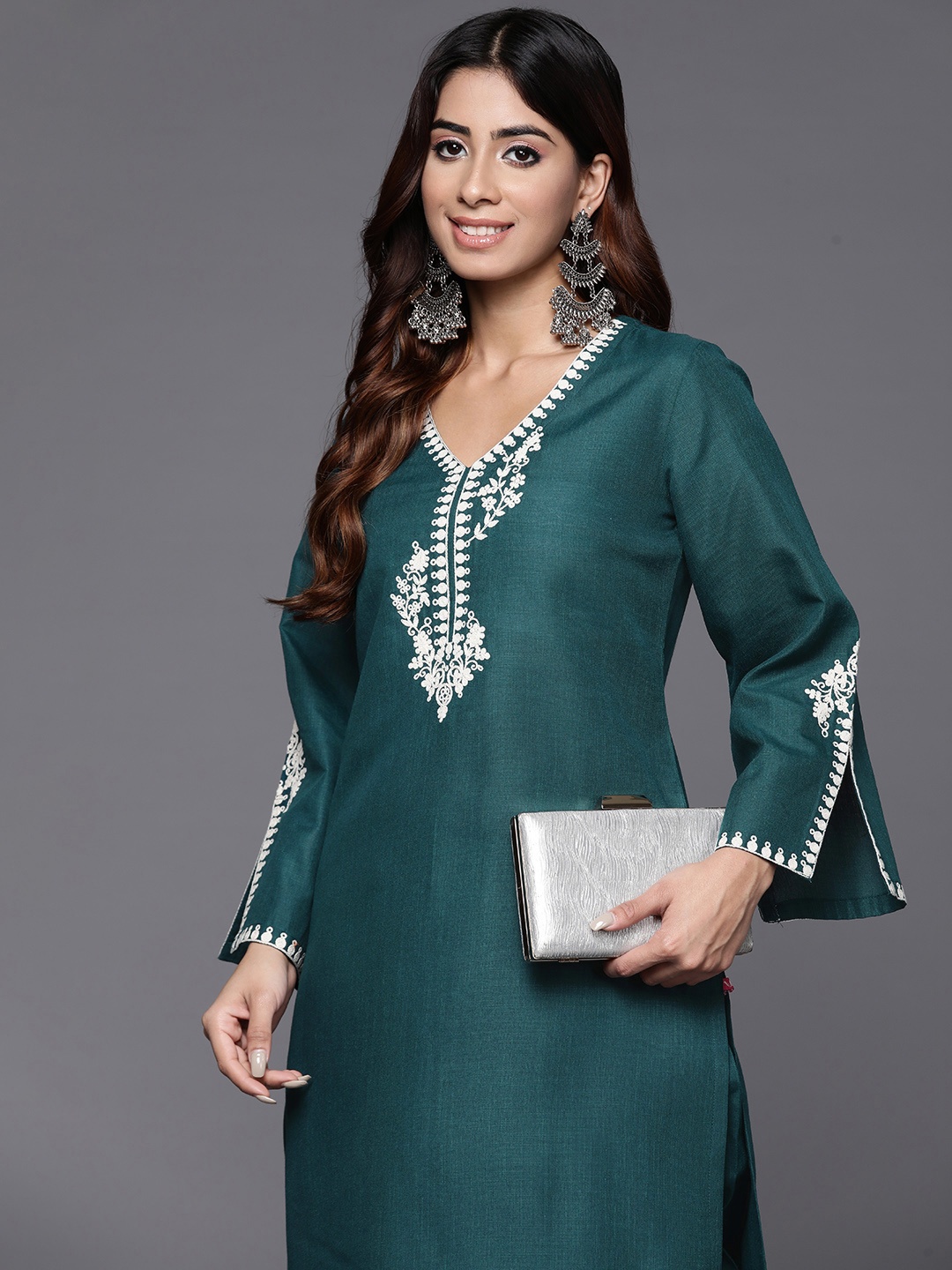 

Varanga Floral Embroidered Thread Work Kurta with Trousers, Teal