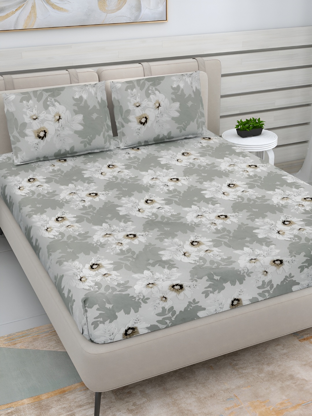 

FABINALIV Green & White Floral Print 300 TC King Size Bedsheet & 2 Pillow Covers