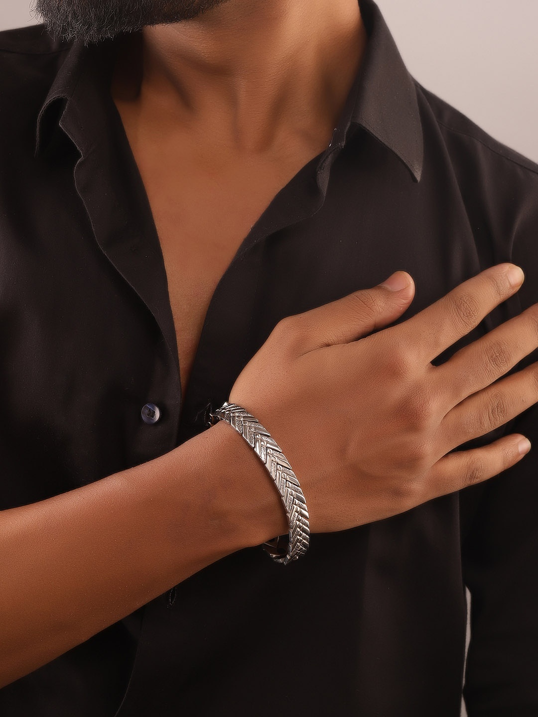 

The Roadster Lifestyle Co Men Rhodium-Plated Bracelet, Silver