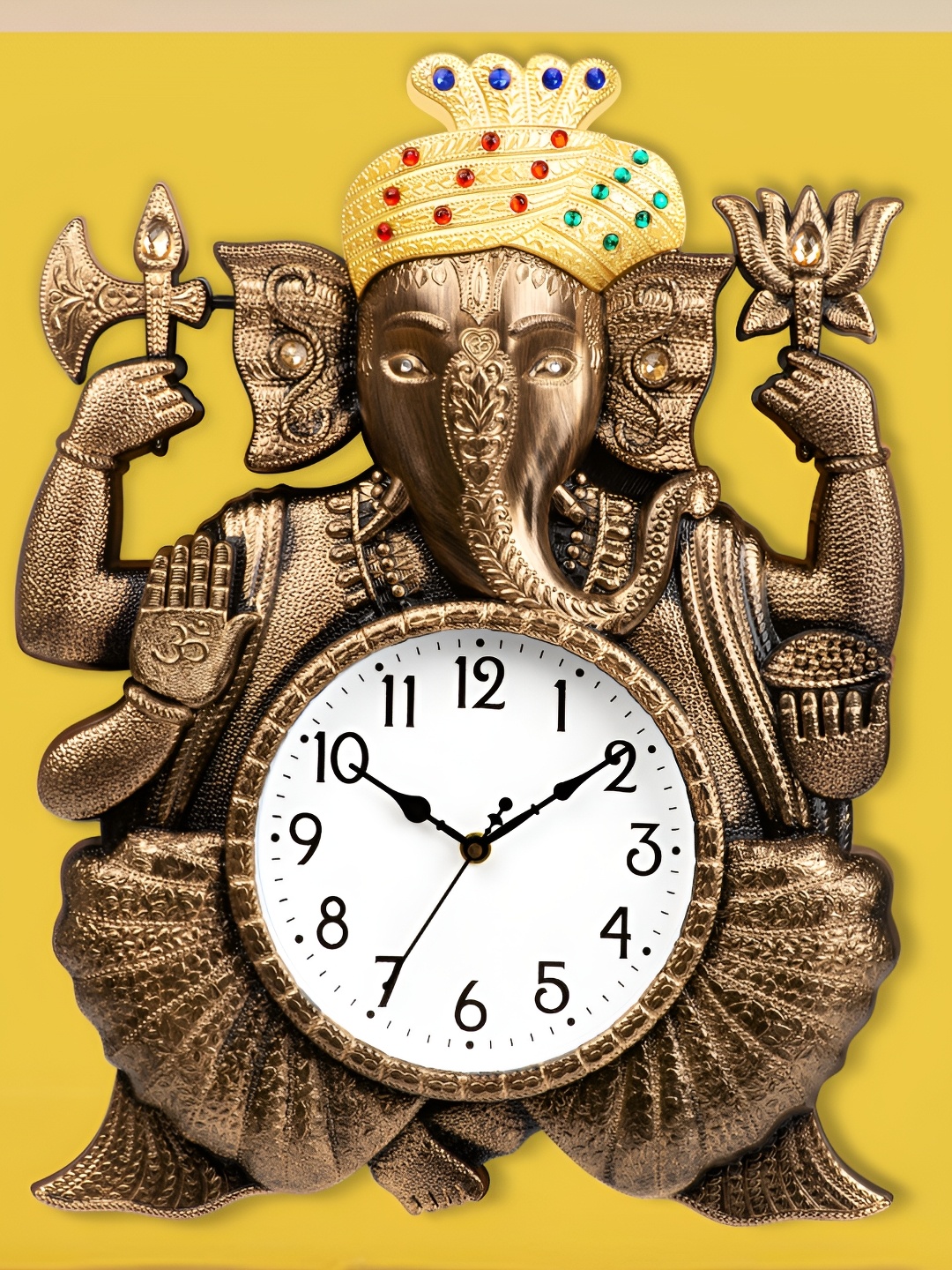 

Attractionz Brown Round Contemporary Wall Clock