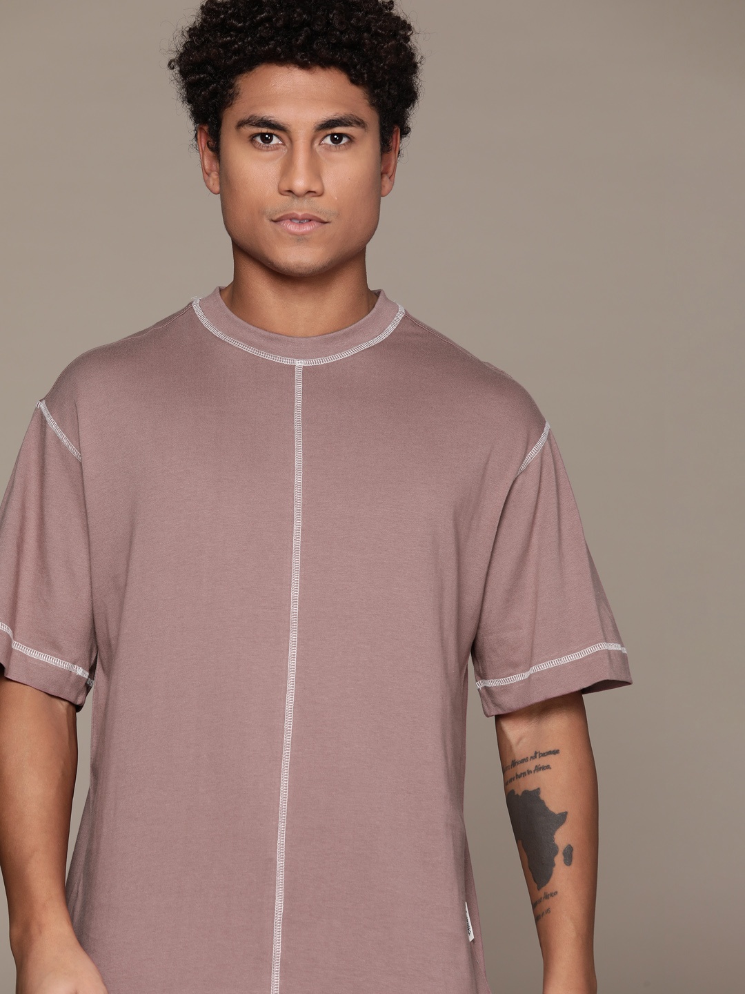 

The Roadster Lifestyle Co. Contrast Stitch Pure Cotton Relaxed Fit T-shirt, Mauve