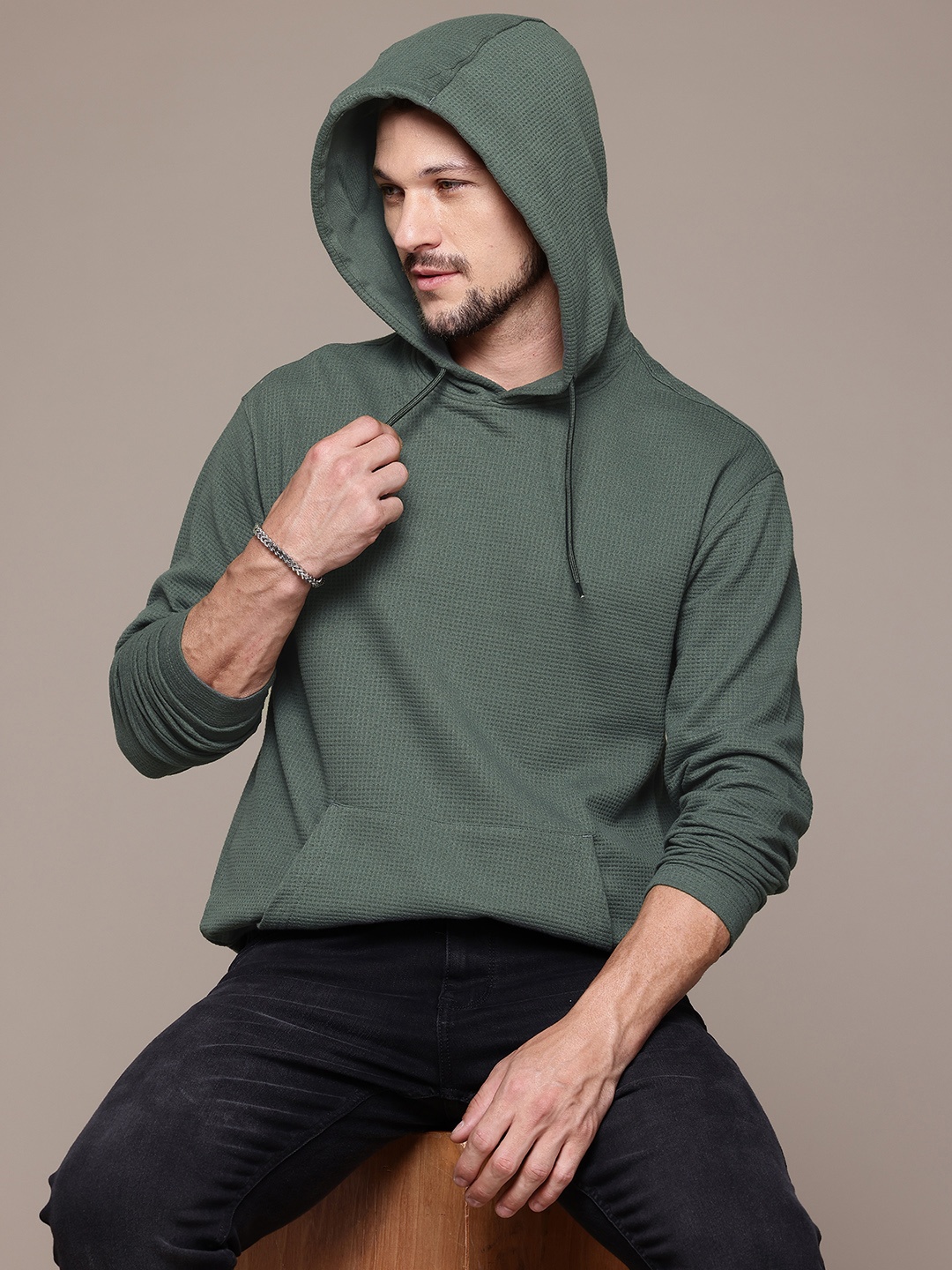 

The Roadster Lifestyle Co. Hooded T-shirt With Kangaroo Pockets, Green