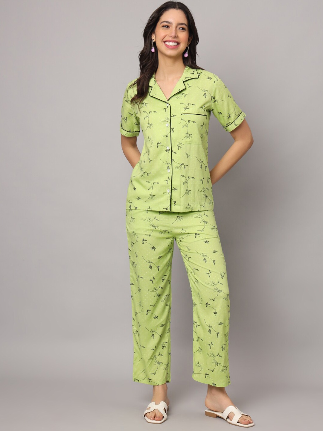 

KALINI Women Printed Night suit, Green