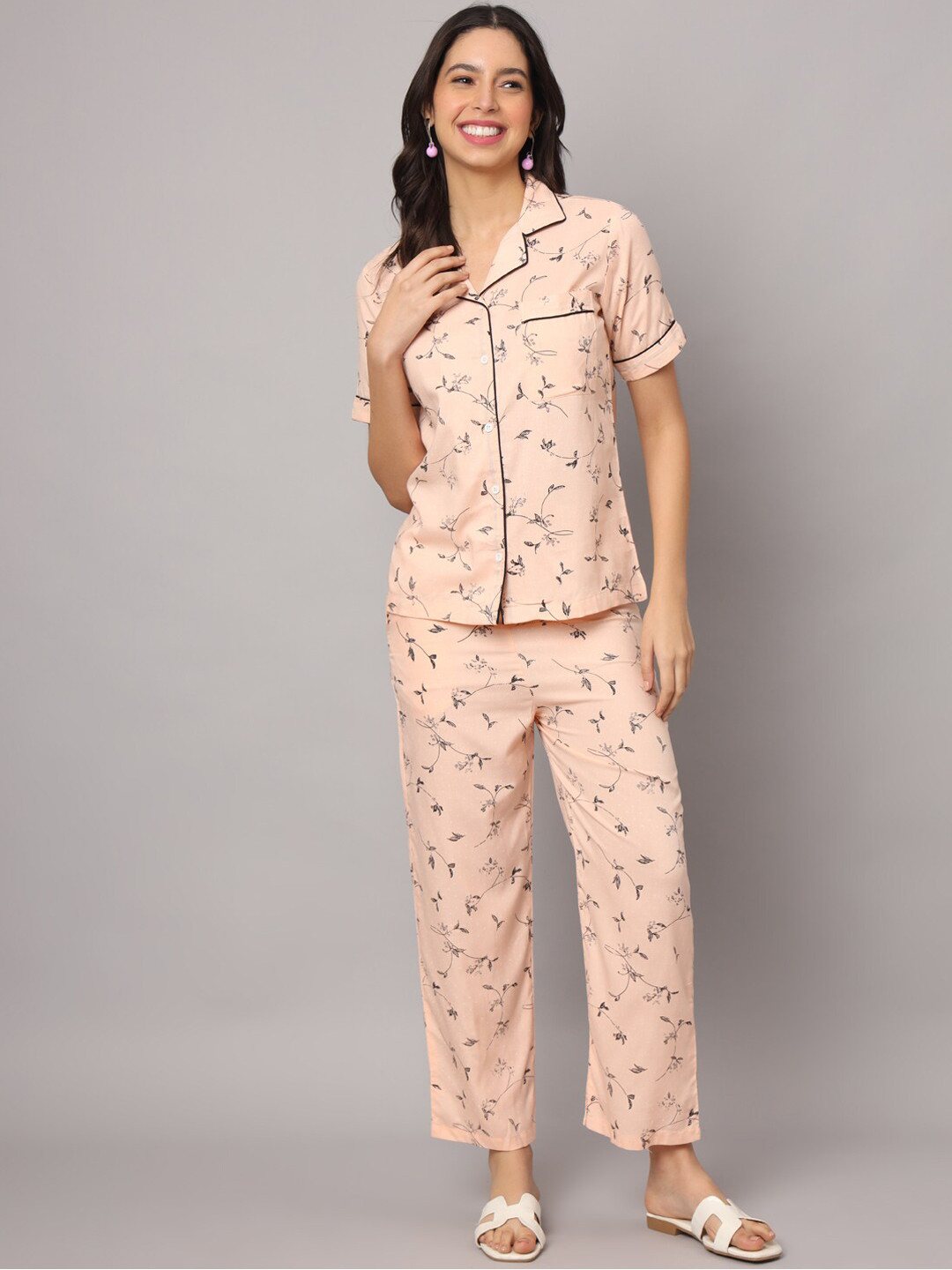 

Fusion Threads Women Floral Printed Night suit, Peach