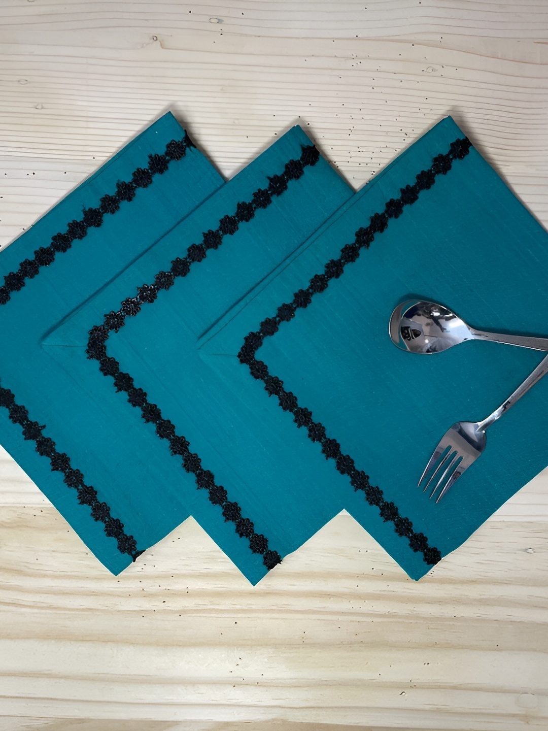 

FOVEROS Set Of 3 Green Cotton Dinner Table Napkins