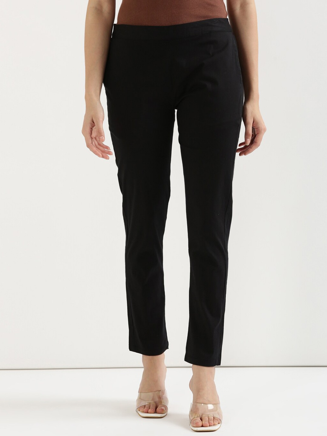 

SHOOLIN Women Mid-Rise Regular Fit Trousers, Black