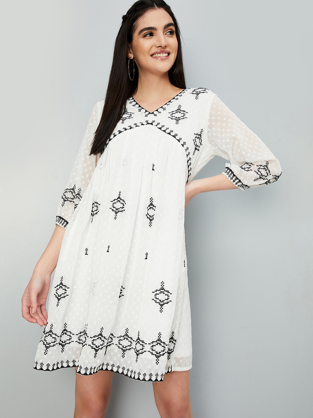 

max Printed V-Neck Empire Dress, Off white