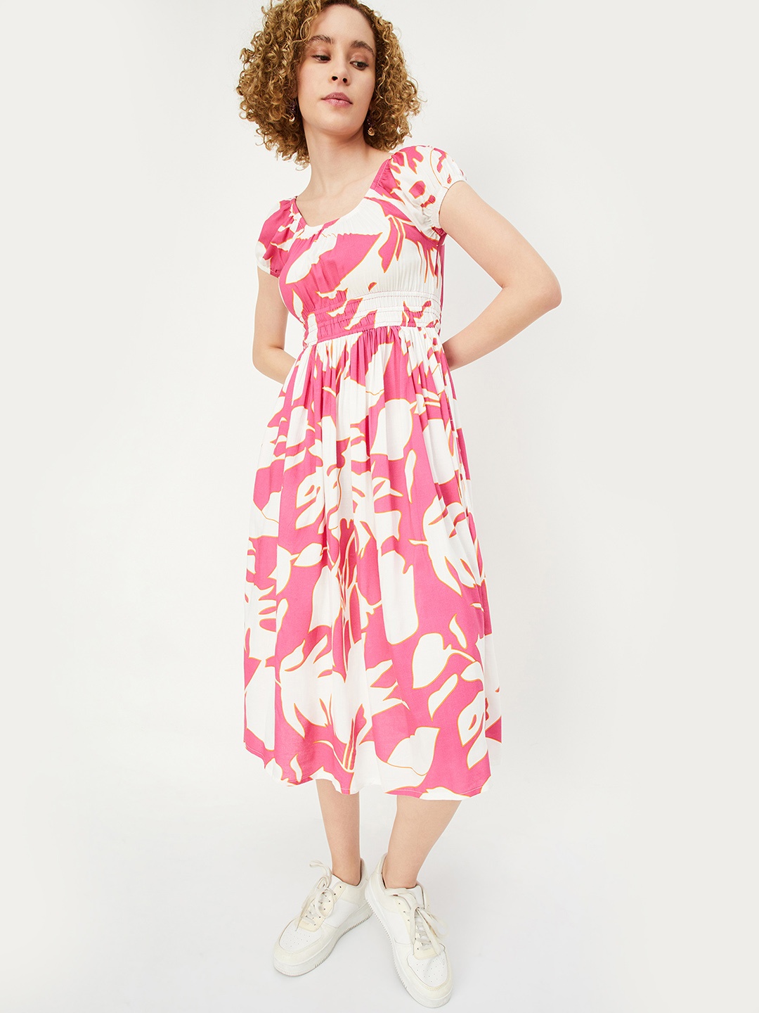 

max Printed Puff Sleeve Fit and Flare Dress, Pink
