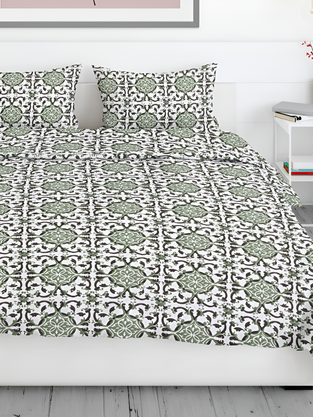 

Aura Green & White Ethnic Motifs 200 TC Queen Bedsheet with 2 Pillow Covers