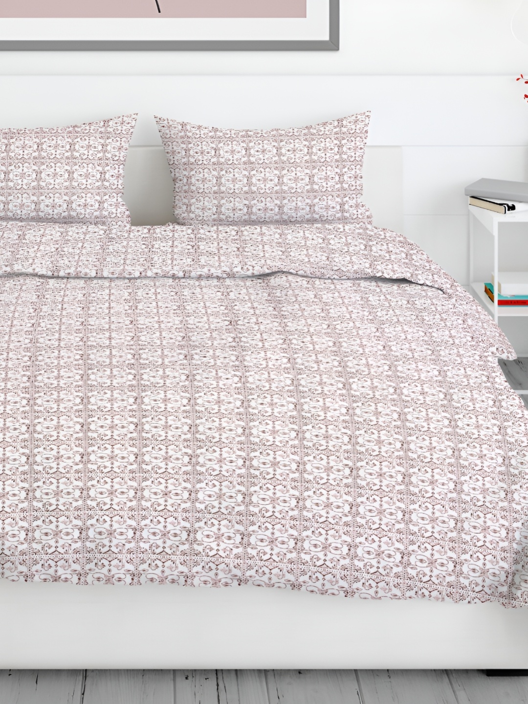 

Aura Maroon & White Ethnic Motifs 200 TC Queen Bedsheet with 2 Pillow Covers