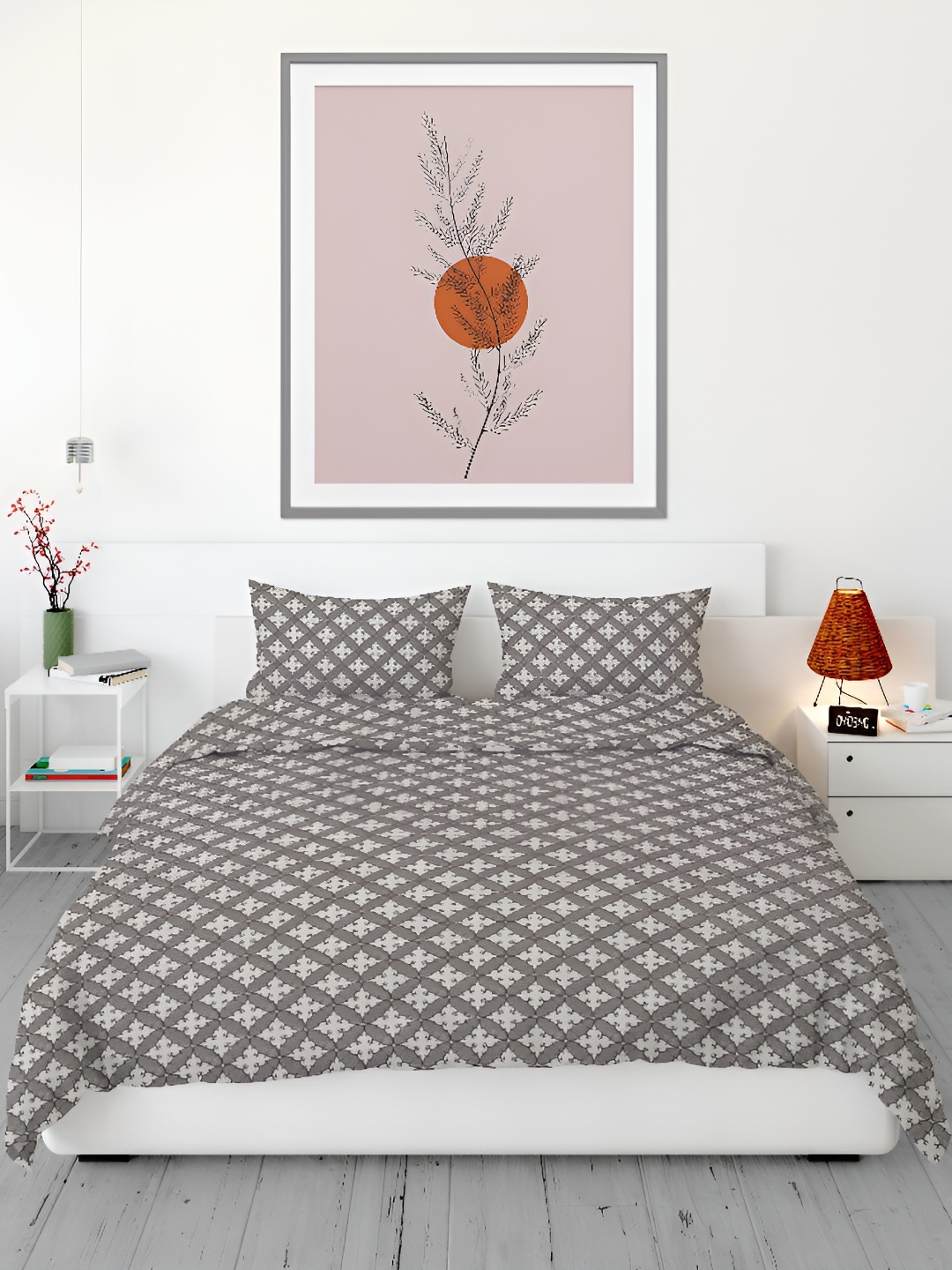 

Aura Grey & White Geometric 200 TC Queen Bedsheet with 2 Pillow Covers