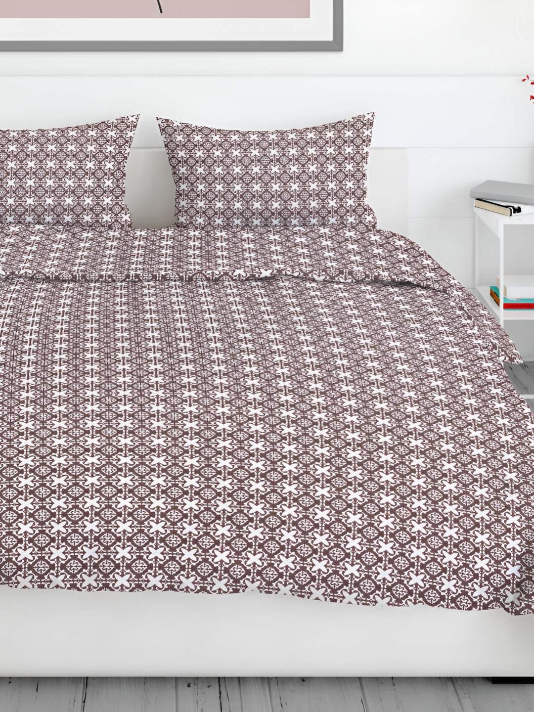 

Aura Maroon & White Ethnic Motifs 200 TC Queen Bedsheet with 2 Pillow Covers