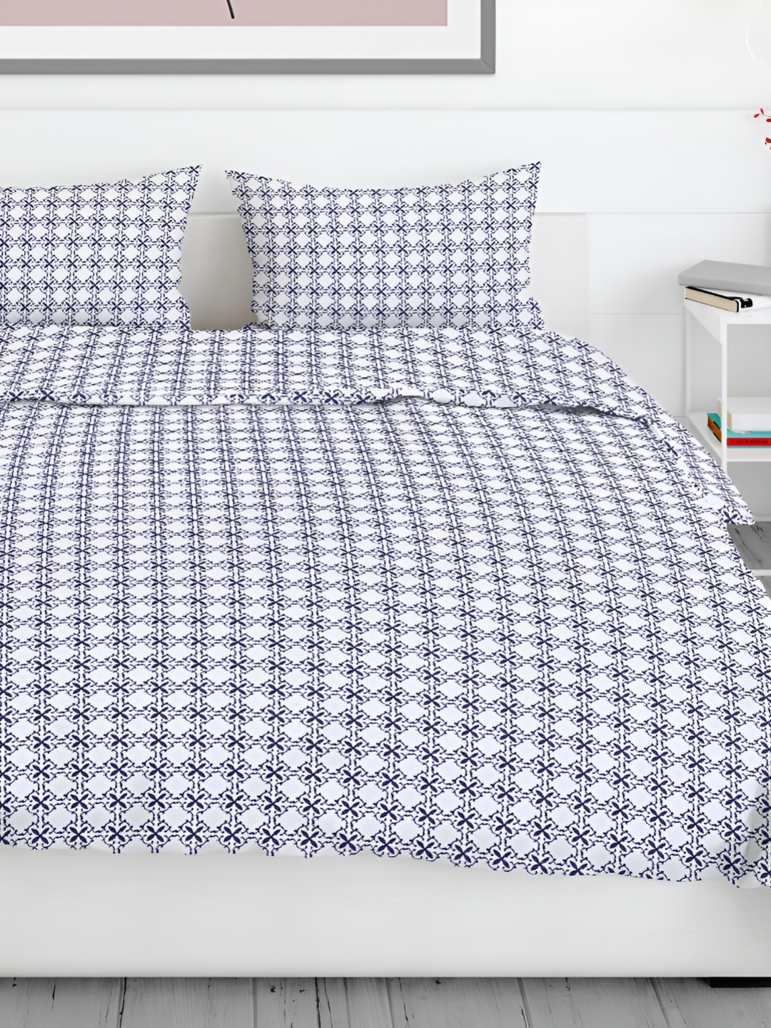 

Aura Blue & White Geometric 200 TC King Bedsheet with 2 Pillow Covers