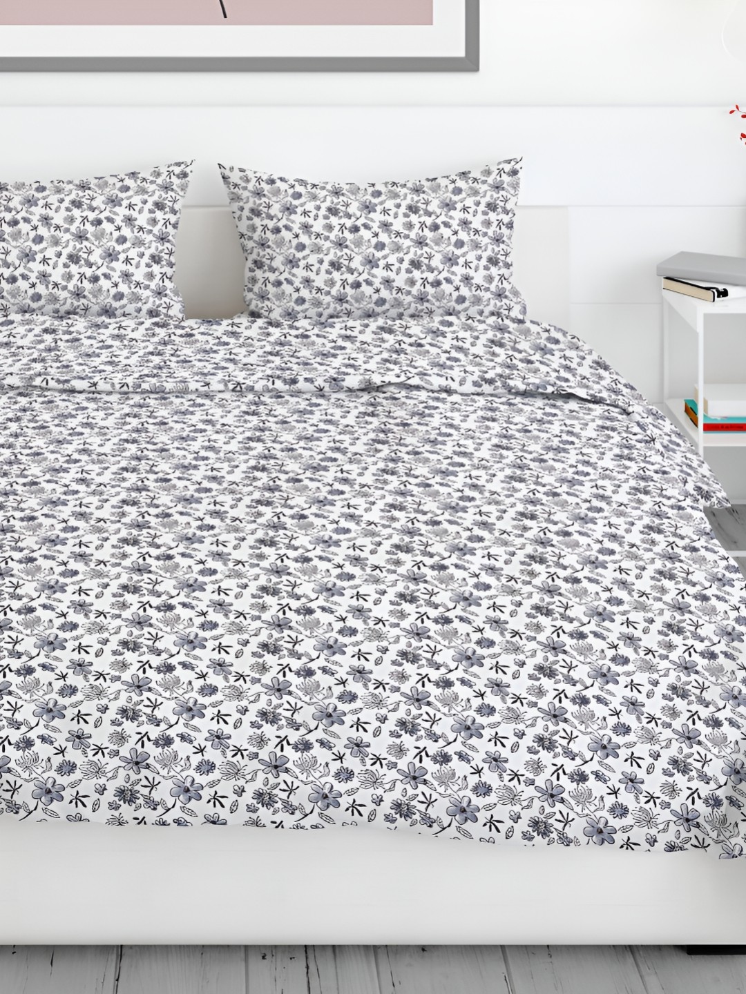 

Aura Blue & White Floral 200 TC Queen Bedsheet with 2 Pillow Covers