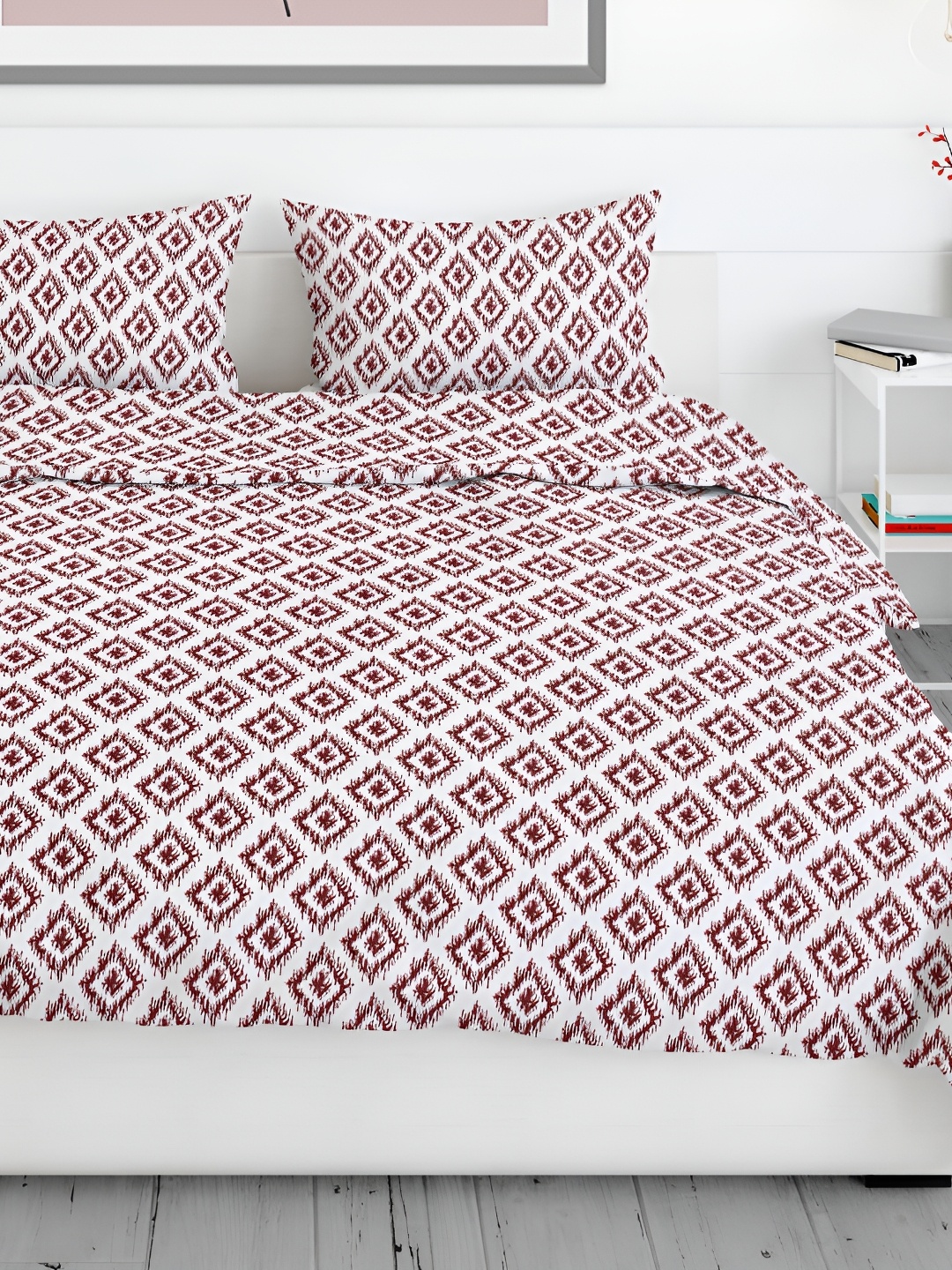 

Aura Red & White Ethnic Motifs 200 TC Queen Bedsheet with 2 Pillow Covers