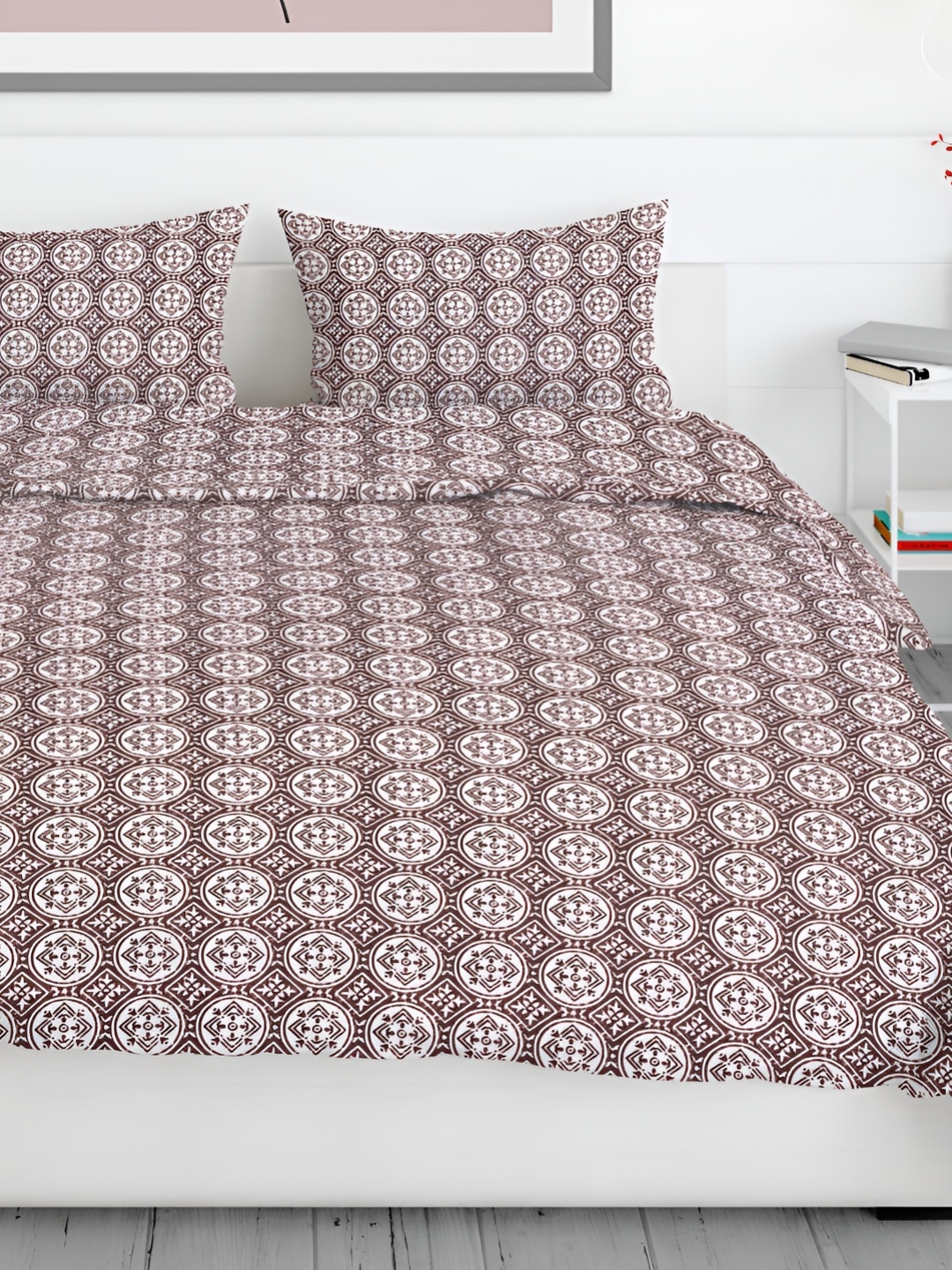 

Aura Maroon Ethnic Motifs 200 TC King Bedsheet with 2 Pillow Covers