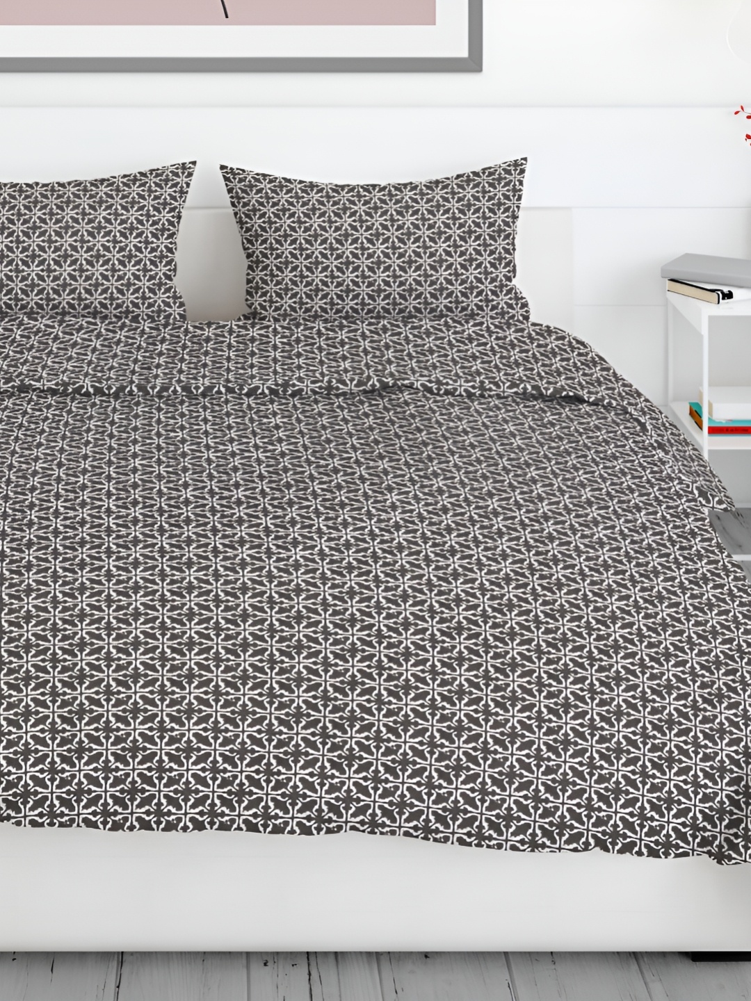 

Aura Green & White Ethnic Motifs 200 TC King Bedsheet with 2 Pillow Covers