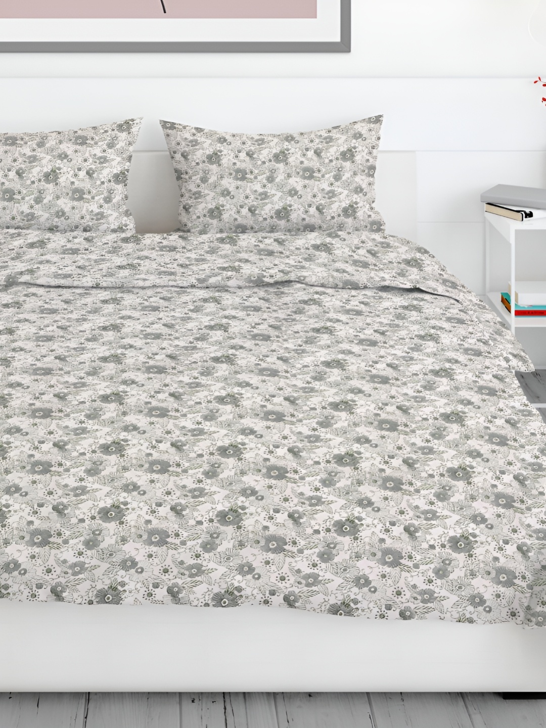 

Aura Green & White Floral 200 TC Queen Bedsheet with 2 Pillow Covers