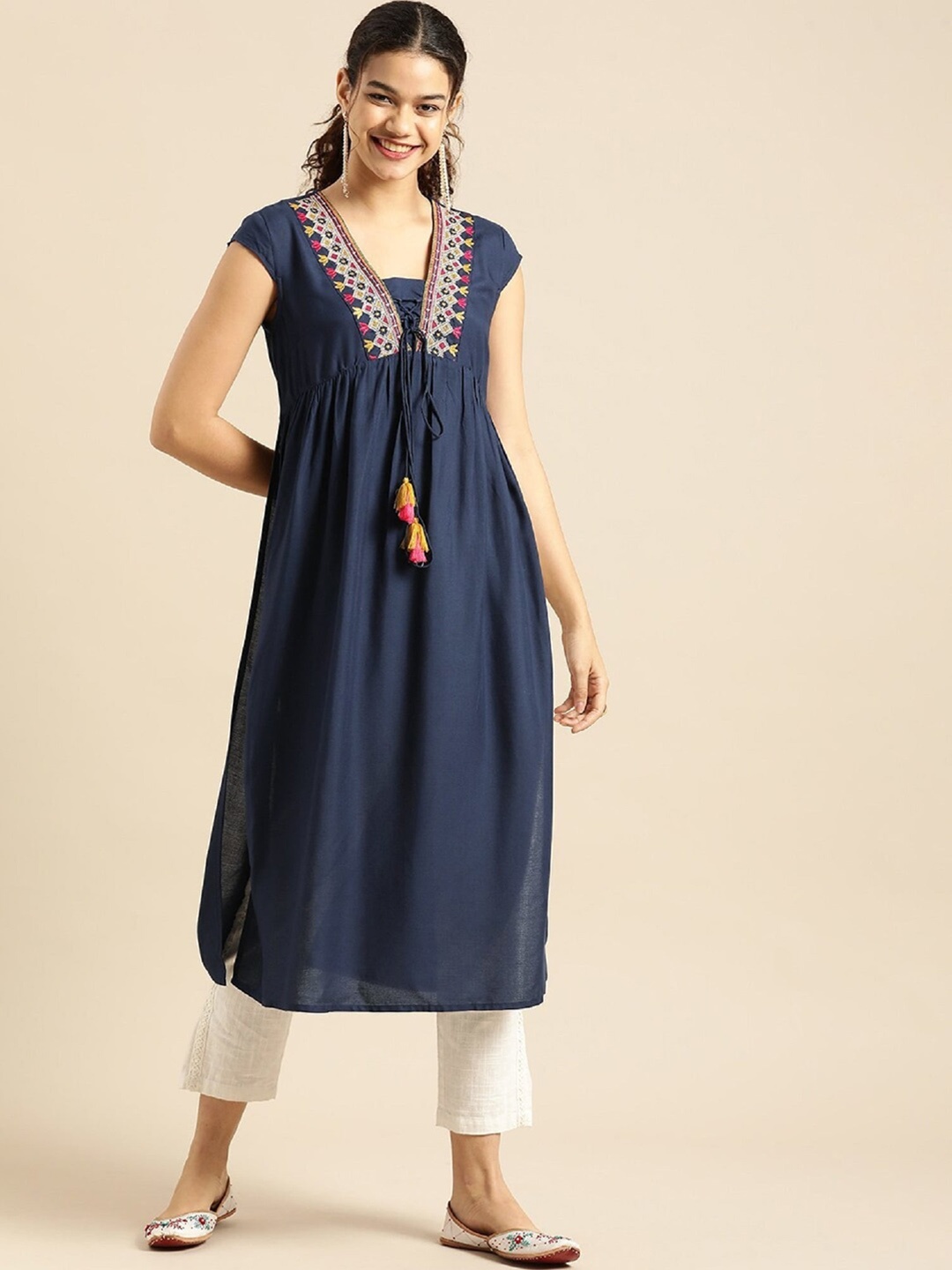 

ANUTTARA FASHIONS Ethnic Motifs Yoke Design Kurta, Blue